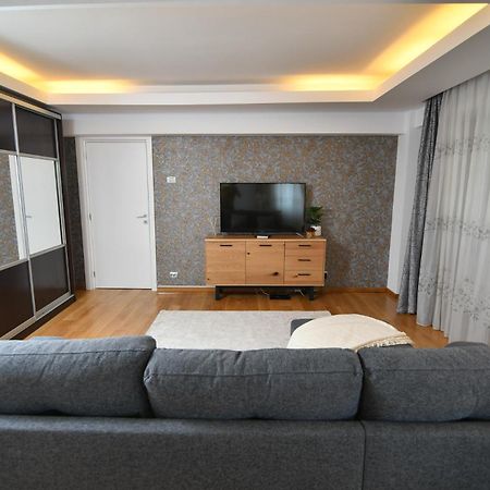 Parliament Square Elite Escapes Apartment Bucharest Exterior photo