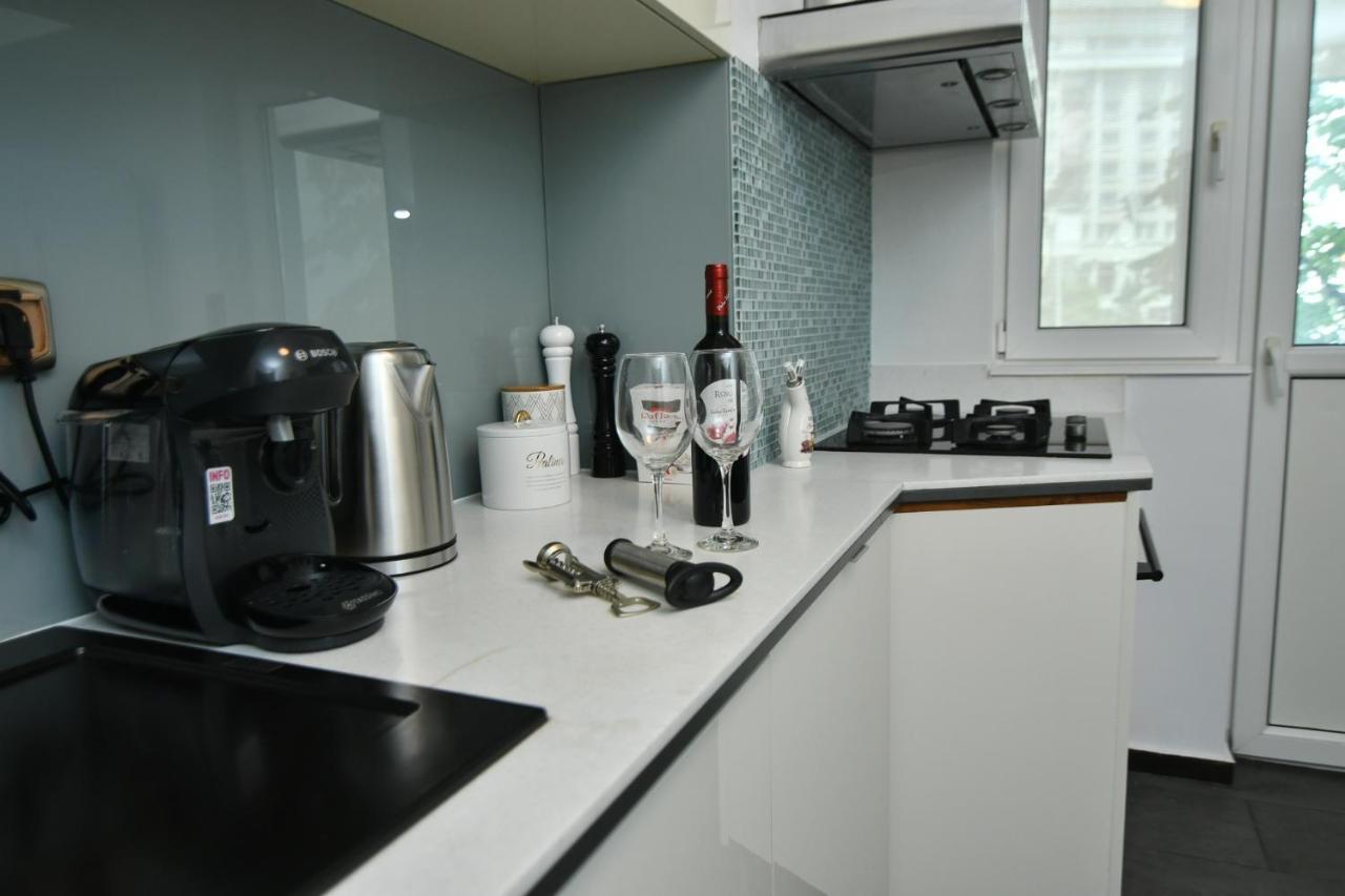 Parliament Square Elite Escapes Apartment Bucharest Exterior photo