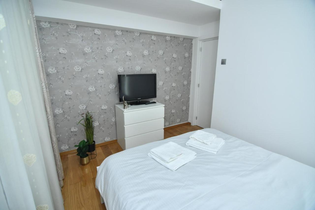 Parliament Square Elite Escapes Apartment Bucharest Exterior photo